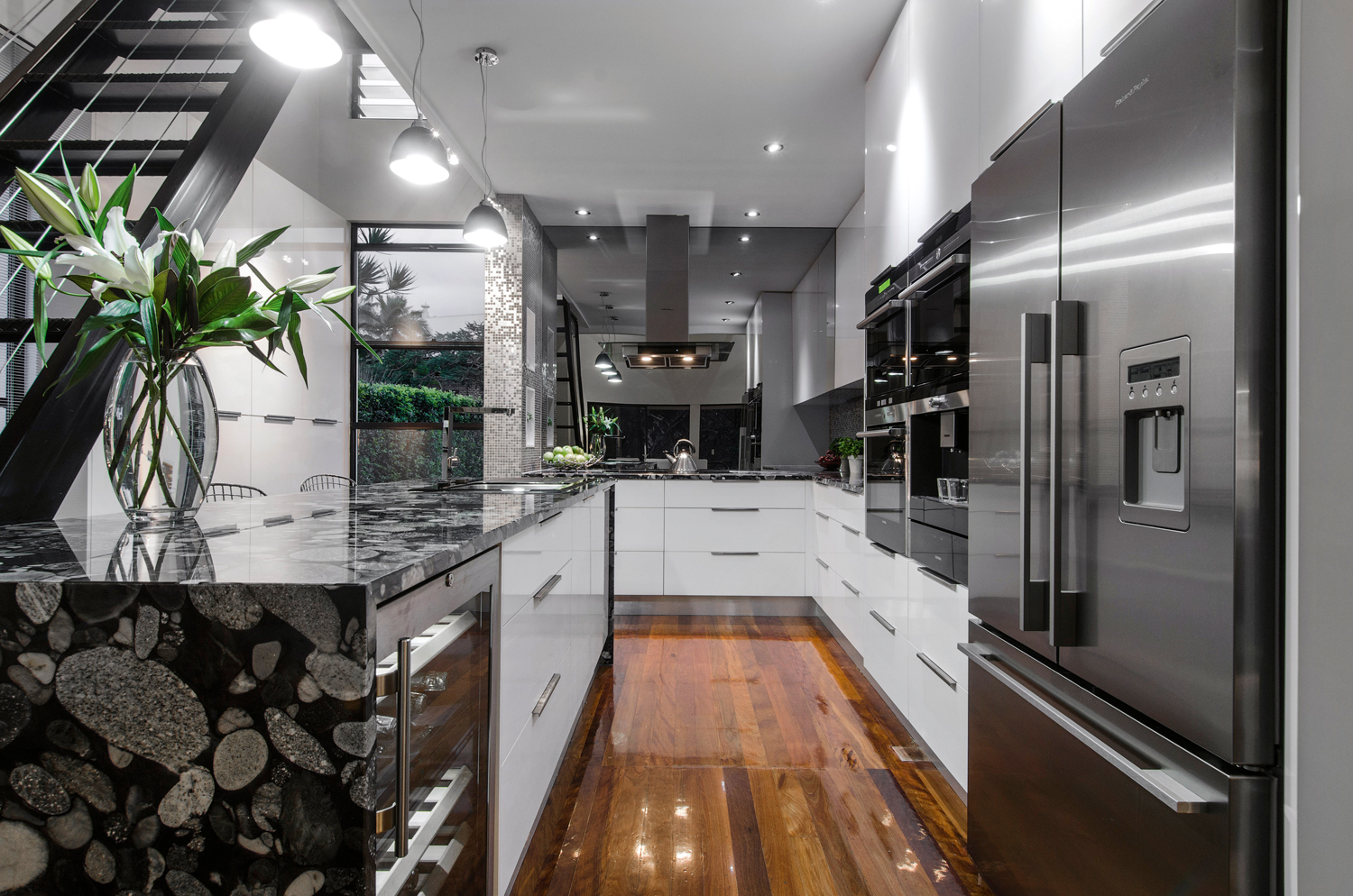 Waterfall End: A functional and gorgeous kitchen design - Completehome