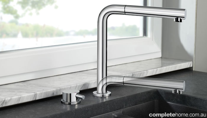 5 fancy kitchen faucets