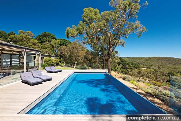 A modern pool design that harmonises with the landscape
