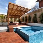 REAL POOL: Fully-tiled pool and spa design