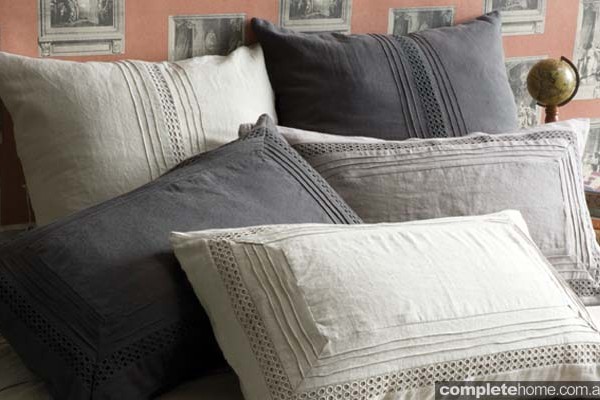 unbleached linen pillowcases 