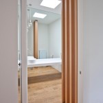 09 MAIN POWDER ROOM