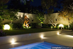 modern poolside lighting