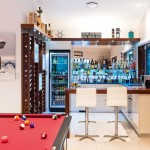 Bar and kitchen duo