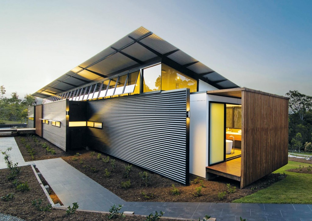 Grand Designs Australia: Linear & lovely tropical home