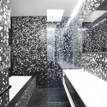 TLC_GDA4_20_ForestLodge_UpstairsBathroom_23318RT_FXTL_NickWilson2013
