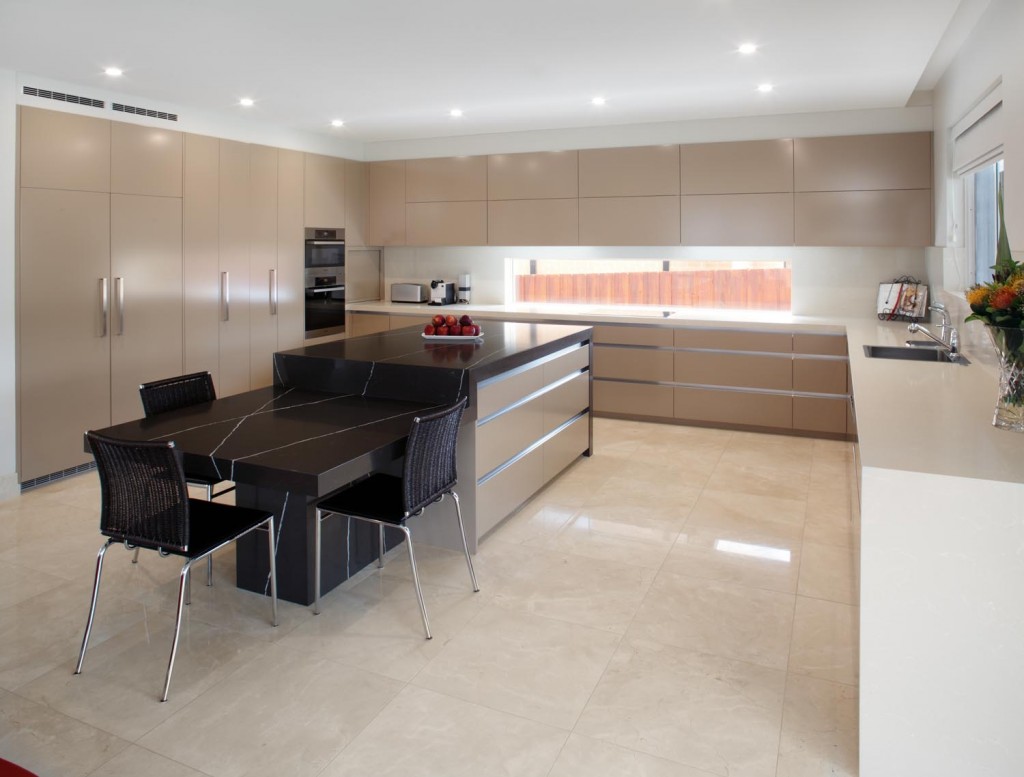 Functional kitchen with hidden laundry