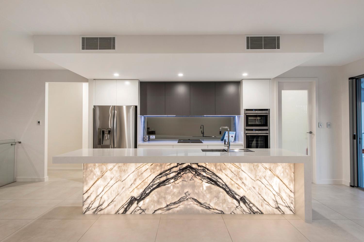 Stunning New York marble kitchen - Completehome