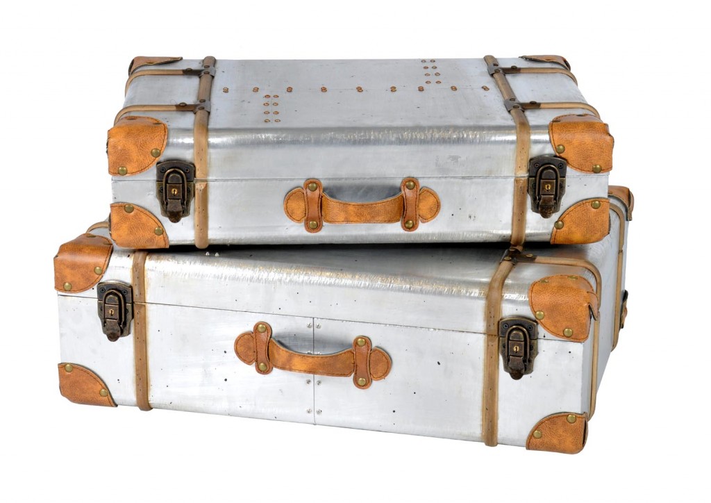 VavoomEmporium_1052116_Aero2SuitcasesStorage