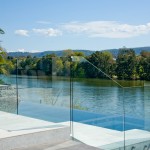 A guide to frameless and semi-frameless glass fencing