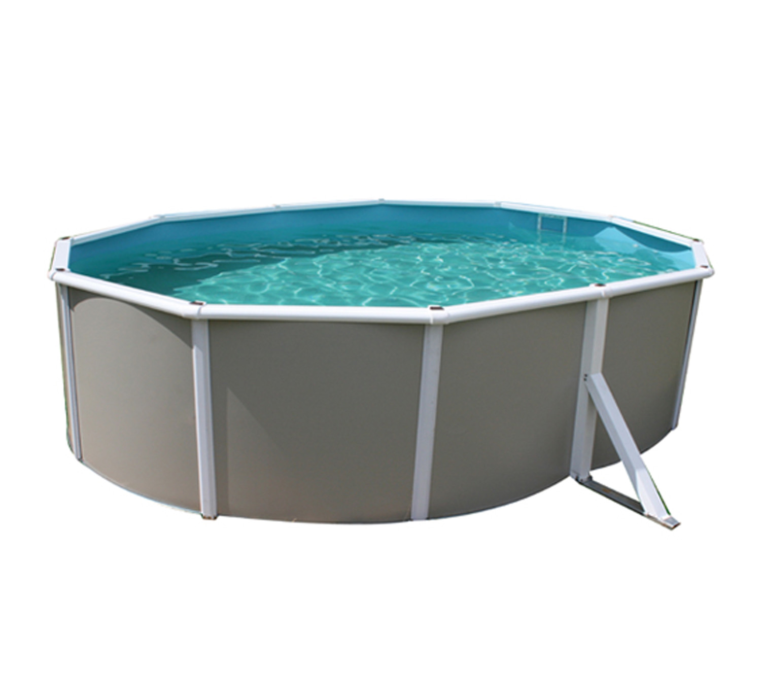 Backyard fun: pool range - MissionBeach