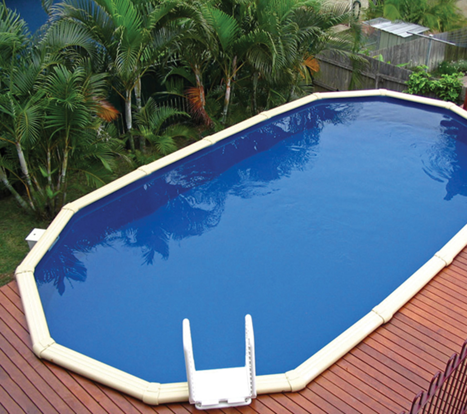 Backyard fun: pool range - LinDeman