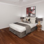 Natural and earthy tones used in the bedroom (3)