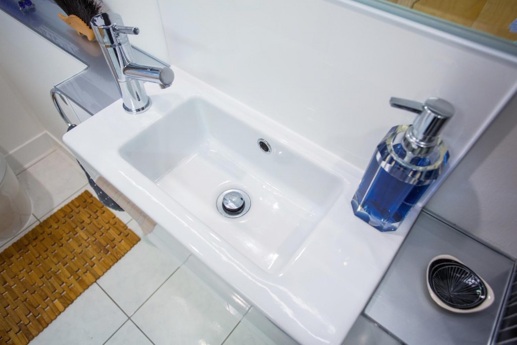 Real bathroom: Small yet spacious