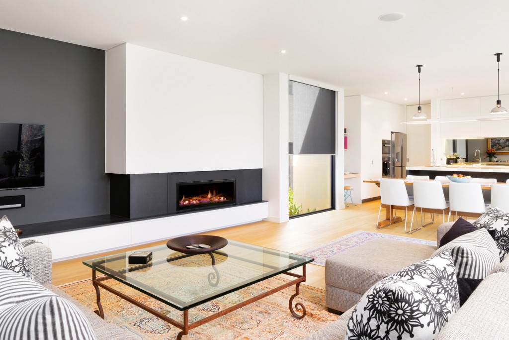 Gas and open wood fireplaces: examining the difference